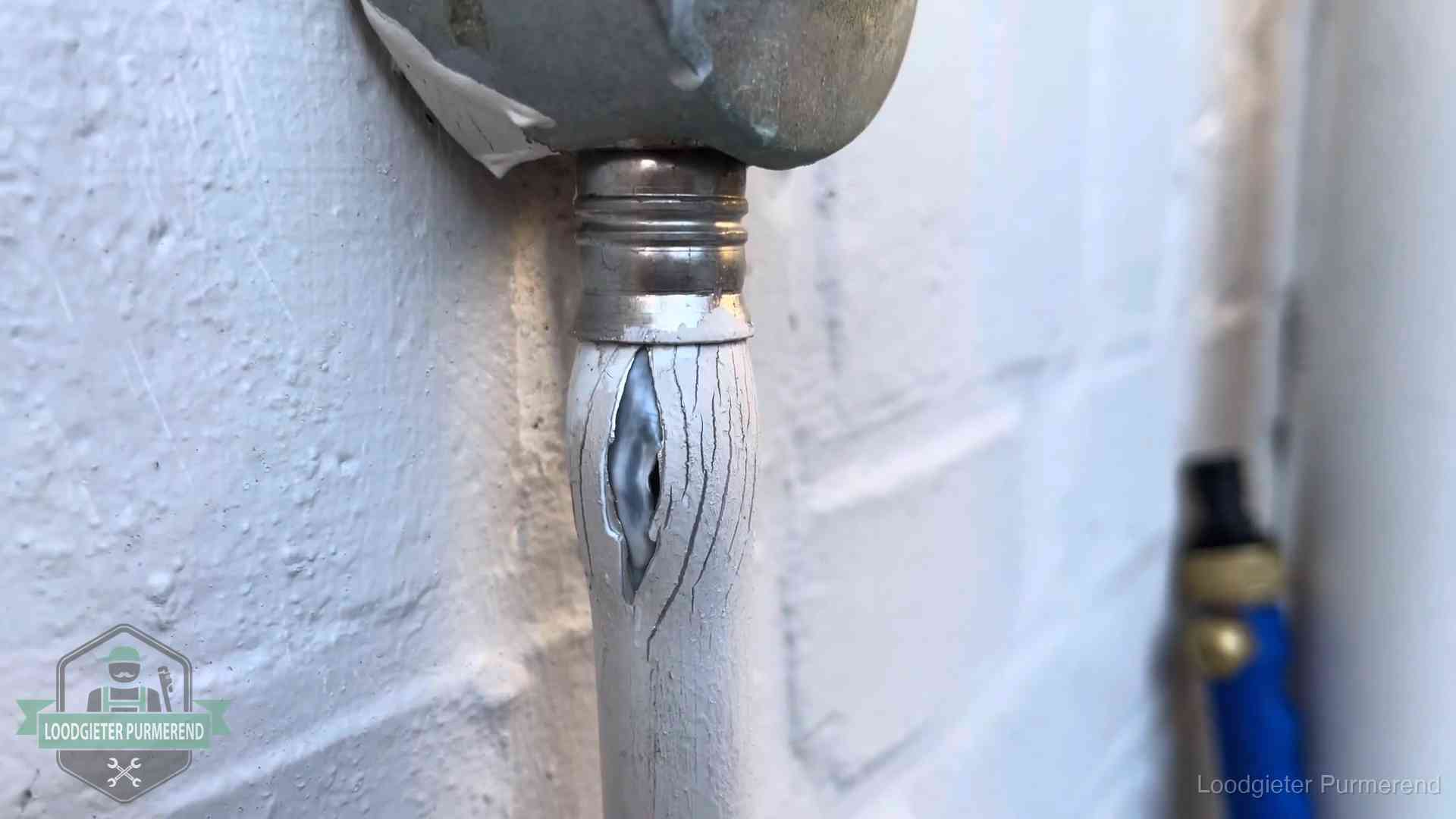 Wanneer lekdetectie in Purmerend Oude waterleiding in Purmerend waar de verf openscheurt, een stille aanwijzing voor een beginnend lek