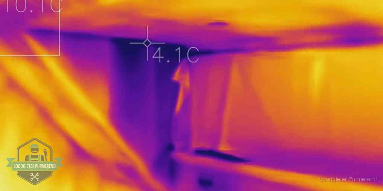 Thermografie bij lekdetectie in Purmerend Warmtebeeldopname van een vloerconstructie tijdens lekdetectie in Purmerend